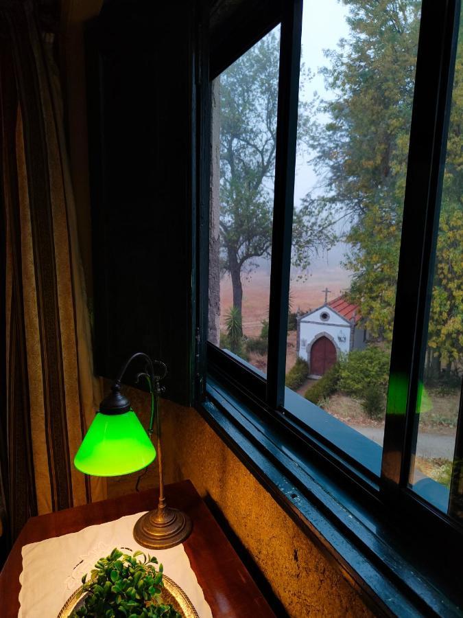 Lugar Da Pedra Alta - B&B - Private Historical Villa Melo Eksteriør bilde