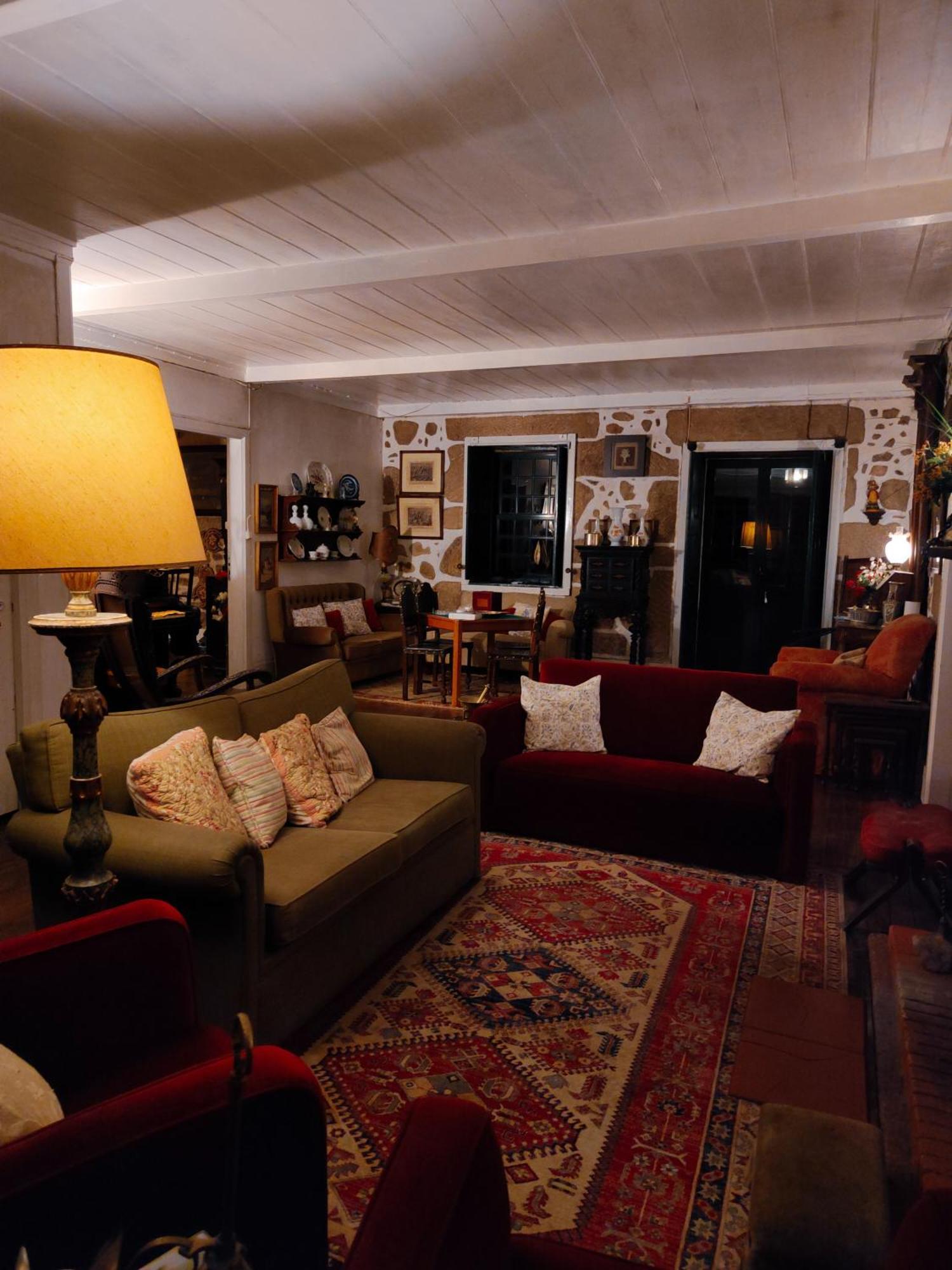 Lugar Da Pedra Alta - B&B - Private Historical Villa Melo Eksteriør bilde